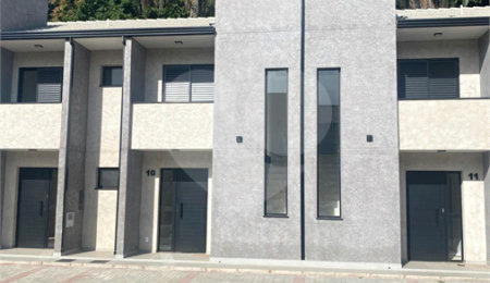 Casa à venda com 2 suítes no condomínio Vila Ilha de Creta, Valinhos - SP