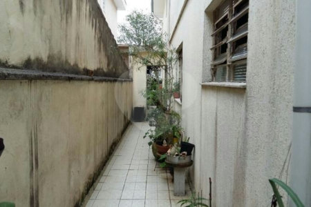 Sobrado à venda com 3 quartos, sendo 1 suíte, em Vila Mascote, São Paulo, SP