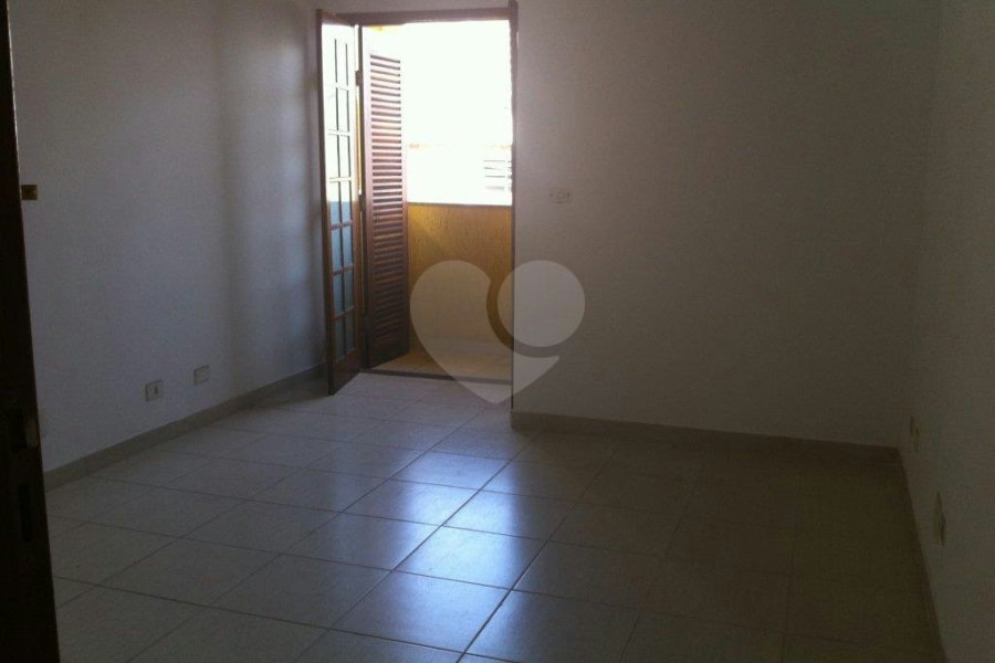 Sobrado à venda com 3 quartos, sendo 1 suíte, em Parada Inglesa, São Paulo, SP