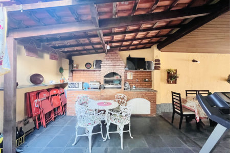 Casa à venda com 4 quartos, sendo 1 suíte, em Campo Grande, Rio de Janeiro, RJ