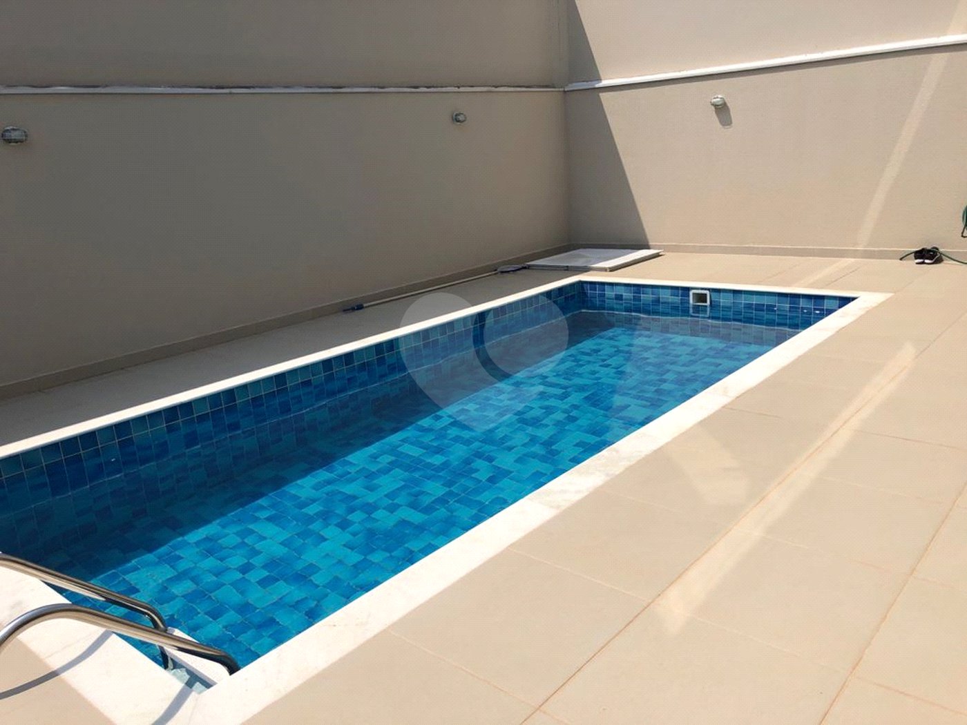 Casa à venda com 3 suítes no condomínio Residencial Lago da Serra, Araçoiaba da Serra - SP