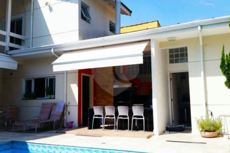 Casa à venda com 4 suítes em Granja Julieta, São Paulo, SP
