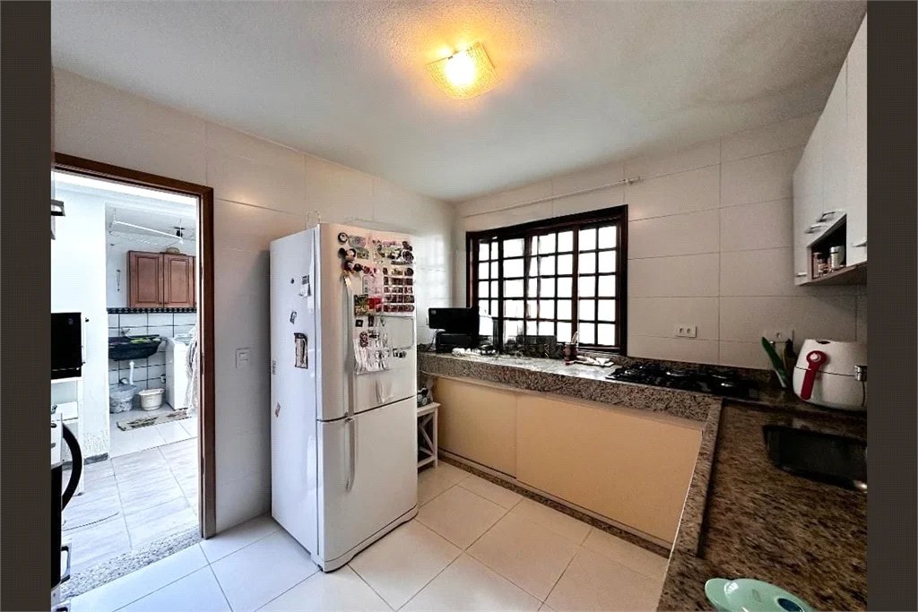 Casa à venda com 3 quartos em Jardim Monte Azul, São Paulo, SP