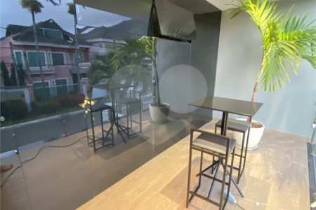 Casa à venda com 4 quartos, sendo 2 suítes, no condomínio Golden Village, Rio de Janeiro - RJ