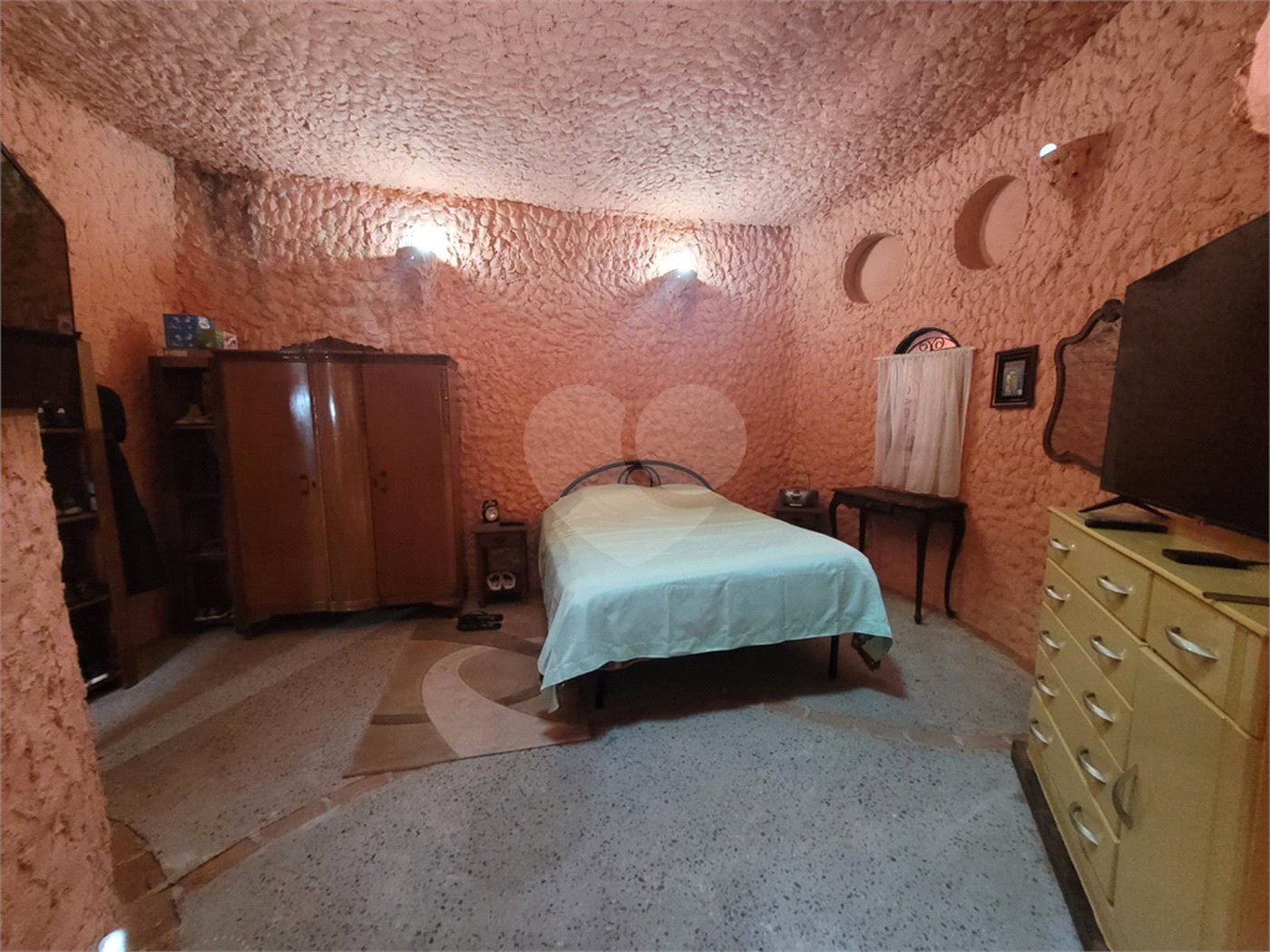 Casa à venda com 2 suítes no condomínio Associação Reserva das Hortênsias, Mairiporã - SP