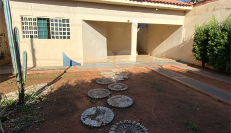 Casa à venda com 3 quartos, sendo 2 suítes,  no Centro, Três Lagoas, MS
