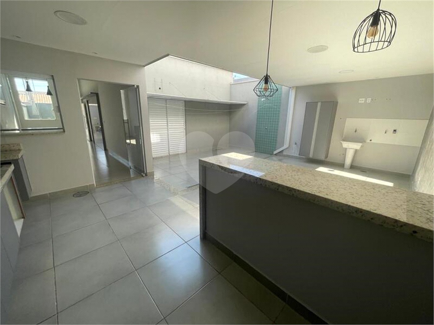 Casa à venda com 2 quartos, sendo 1 suíte,  em Jardim Residencial Veneza, Indaiatuba, SP
