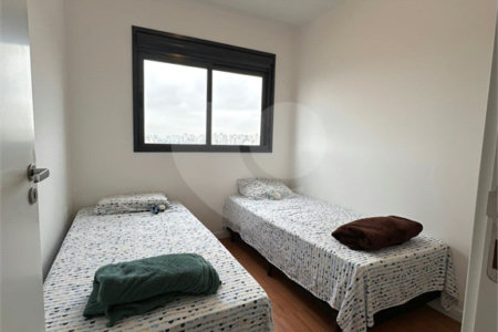 Apartamento à venda com 3 quartos, sendo 1 suíte, em Vila Anastácio, São Paulo, SP