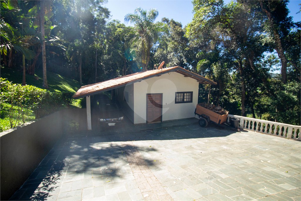 Casa à venda com 4 suítes no condomínio Sítio Primavera, São Roque - SP