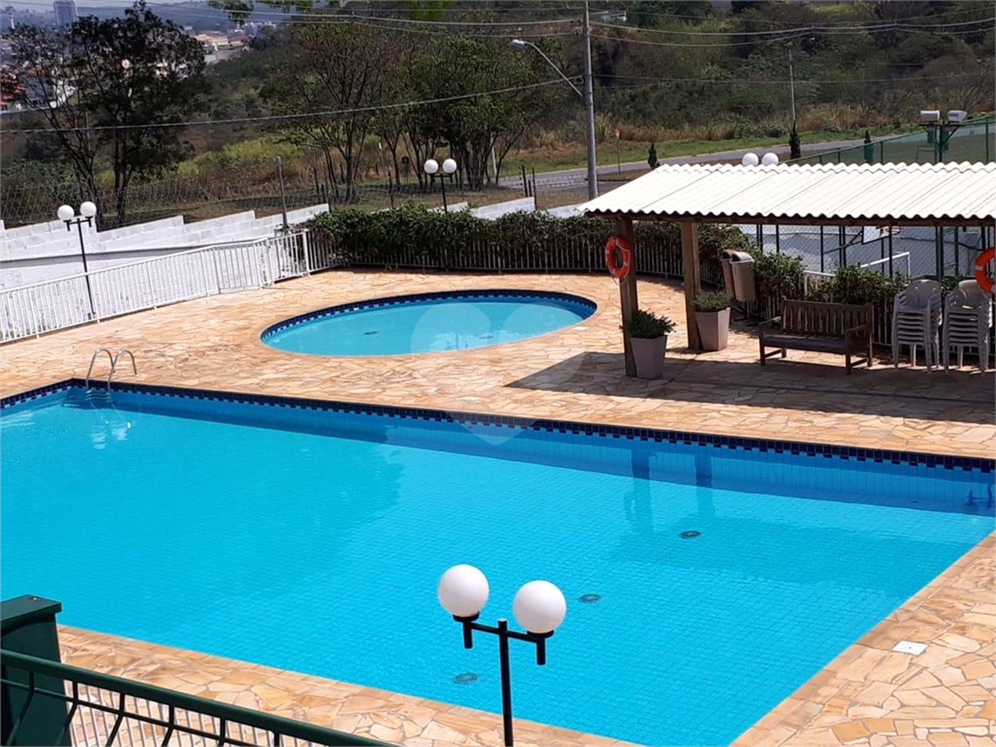 Casa à venda com 3 suítes no condomínio Portal do Jequitibá, Valinhos - SP