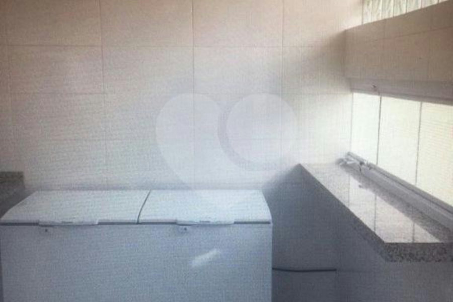 Sobrado à venda com 4 quartos, sendo 2 suítes, em Jaraguá, São Paulo, SP