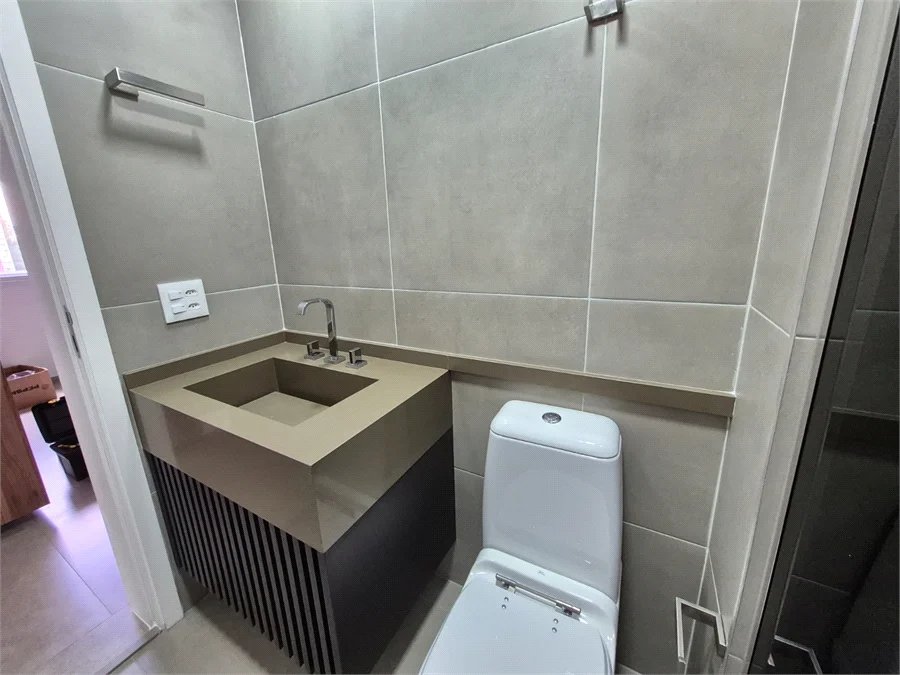 Apartamento à venda com 4 quartos, sendo 2 suítes,  em Jardim Vazani, São Paulo, SP