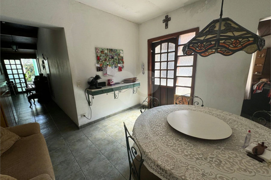 Casa à venda com 4 quartos, sendo 2 suítes, em Jardim São Bento, São Paulo, SP