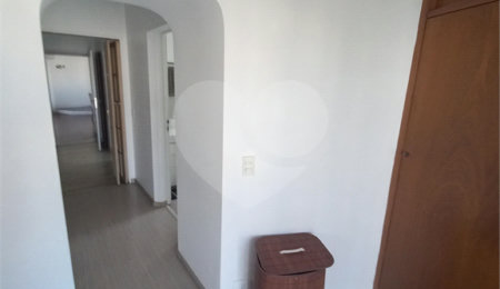Apartamento à venda com 3 quartos, sendo 1 suíte,  em Vila Andrade, São Paulo, SP