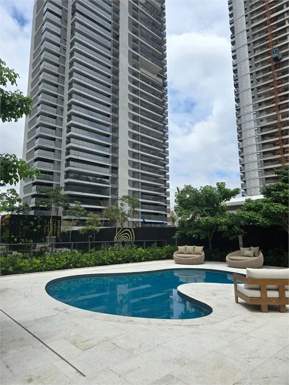 Apartamento à venda com 2 suítes em Jardim Morumbi, São Paulo, SP