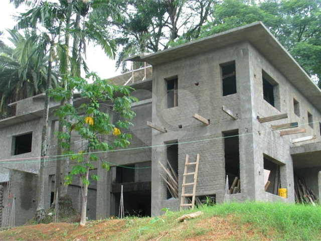 Casa à venda com 4 suítes em Jardim Floresta, São Paulo, SP