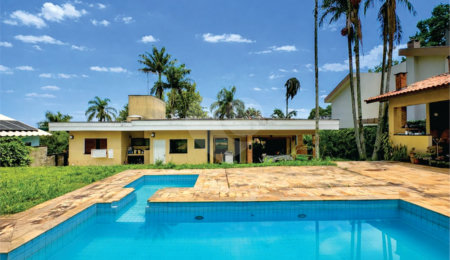 Casa à venda com 5 suítes no condomínio Nova Higienópolis, Jandira - SP