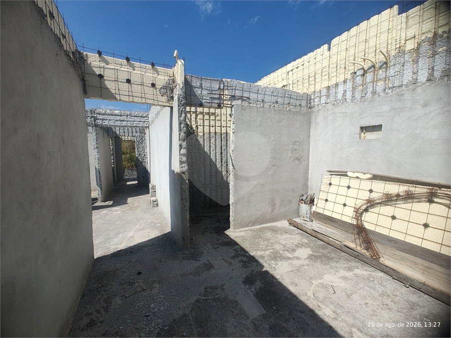 Terreno 810 metros à venda em Atibaia com projeto aprovado exclusivo de alto padrão com construção inacabada