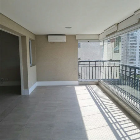 Apartamento à venda com 4 quartos, sendo 3 suítes, em Vila Andrade, São Paulo, SP