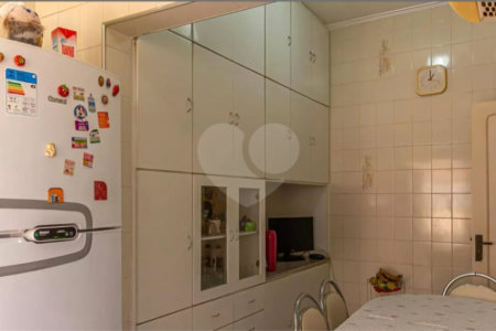 Sobrado à venda com 4 quartos em Aclimação, São Paulo, SP