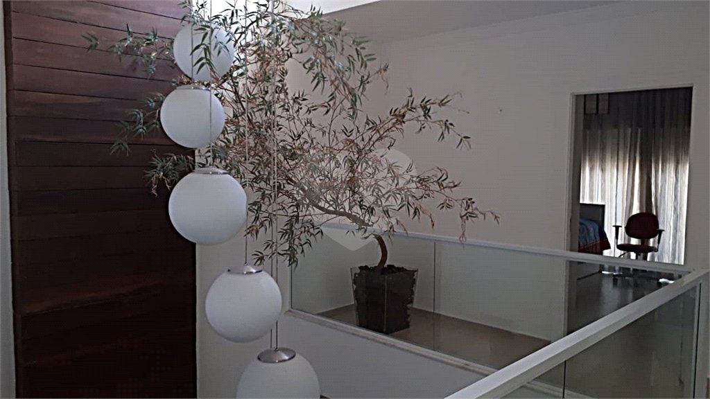 Casa à venda com 4 quartos, sendo 2 suítes, no condomínio Cond Residencial Villagio da Serra, São Paulo - SP