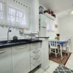 Casa próximo da praia com 3 dormitórios à venda, 128 m² por R$ 1.300.000 - Pompéia - Santos/SP