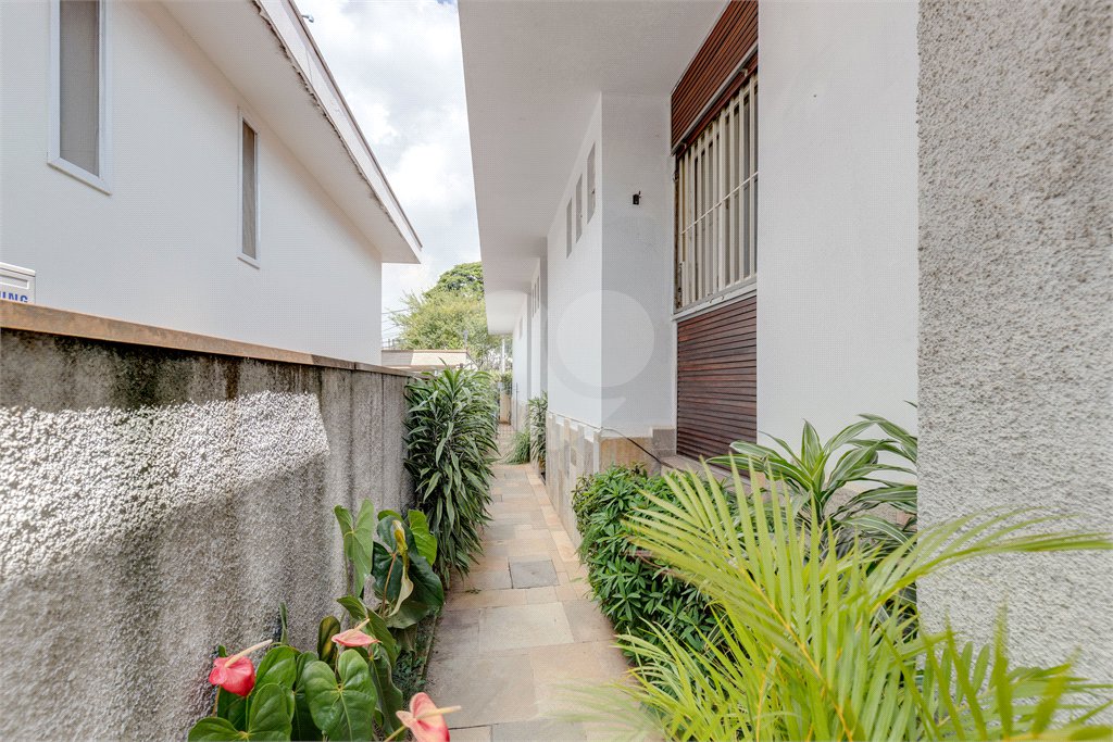 Casa Térrea à venda com 4 quartos, sendo 1 suíte, em Brooklin, São Paulo, SP