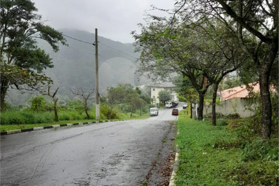 Terreno à venda no condomínio Itaguaçu da Cantareira, São Paulo - SP