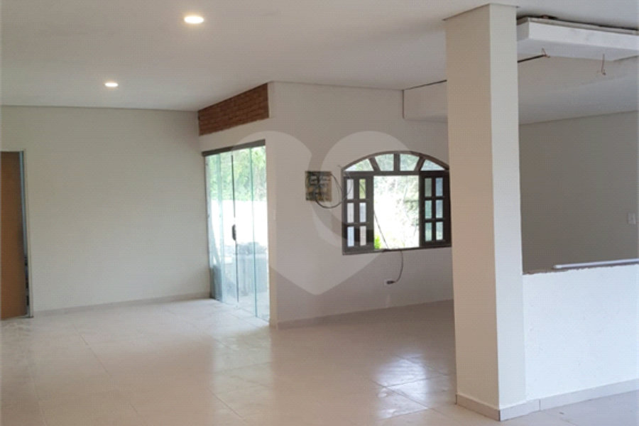 Chácara à venda com 4 quartos, sendo 1 suíte, no Centro, Biritiba-mirim, SP