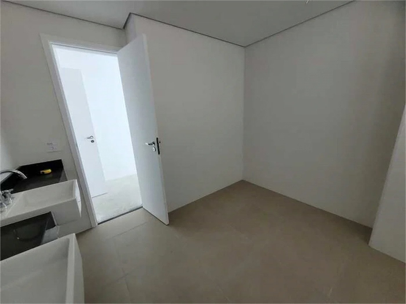 Apartamento à venda com 3 suítes em Água Branca, São Paulo, SP