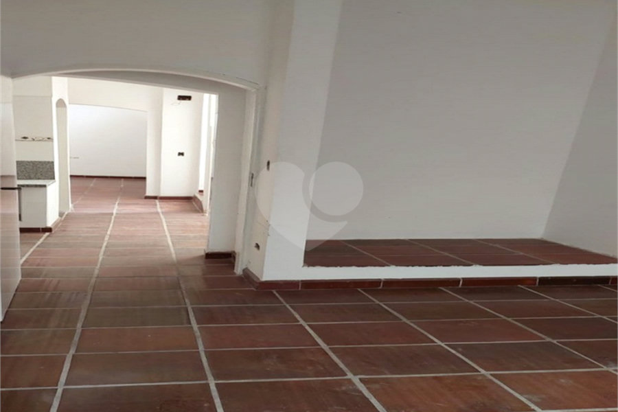 Sobrado à venda com 3 quartos, sendo 2 suítes, em Vila Paulicéia, São Paulo, SP