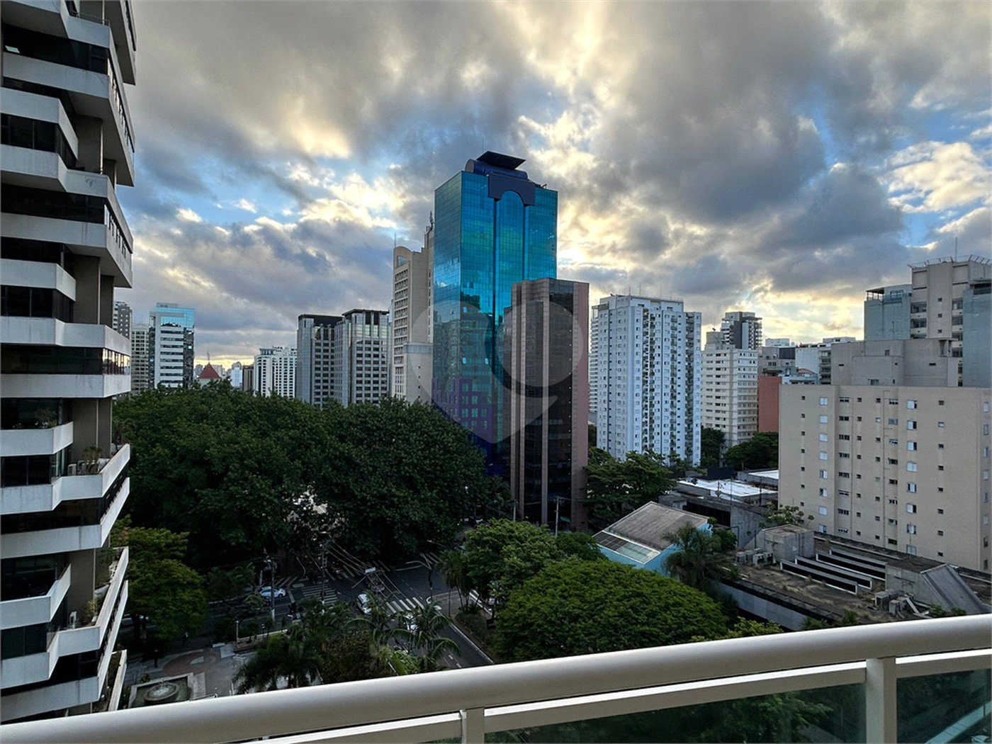 Duplex à venda com 2 quartos em Moema, São Paulo, SP
