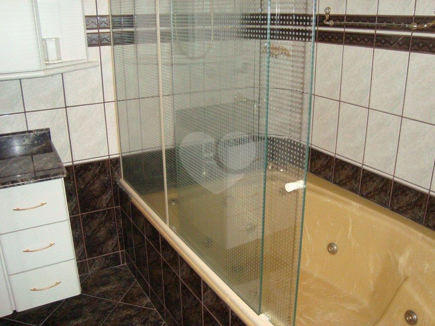 Sobrado à venda com 4 quartos, sendo 2 suítes, em Santa Teresinha, São Paulo, SP