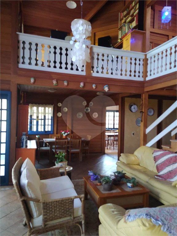 Casa à venda com 7 quartos, sendo 3 suítes, em Fazenda Marajoara, Campo Limpo Paulista, SP