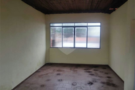 Sobrado à venda com 4 quartos em Jardim Limoeiro, São José dos Campos, SP