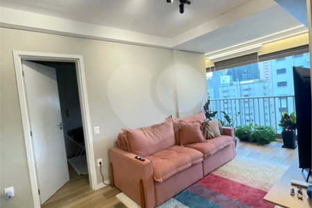 Apartamento à venda com 3 quartos, sendo 1 suíte, em Indianópolis, São Paulo, SP
