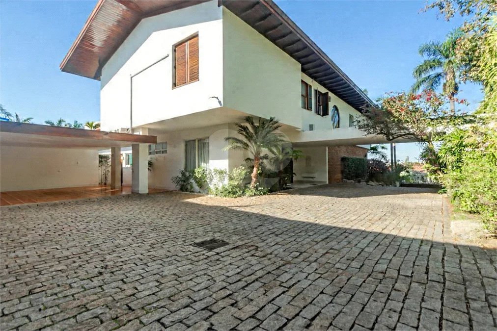 Casa à venda com 5 quartos, sendo 3 suítes, em Jardim Guedala, São Paulo, SP