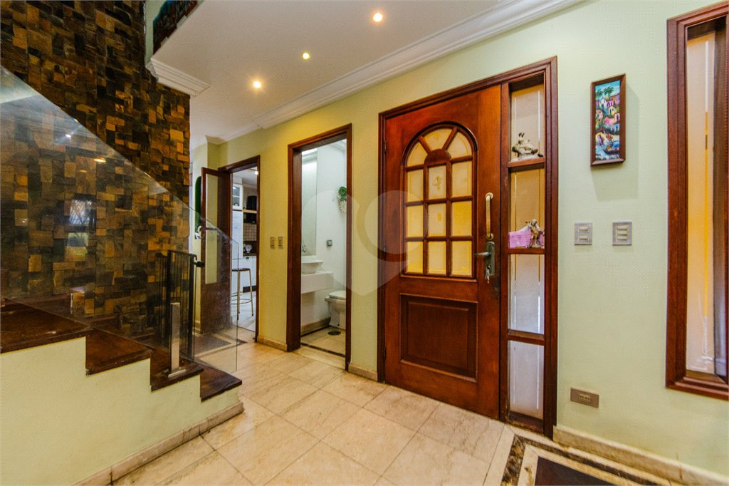 Casa à venda ou para alugar com 4 quartos, sendo 3 suítes,  no condomínio Da Serra, São Paulo - SP