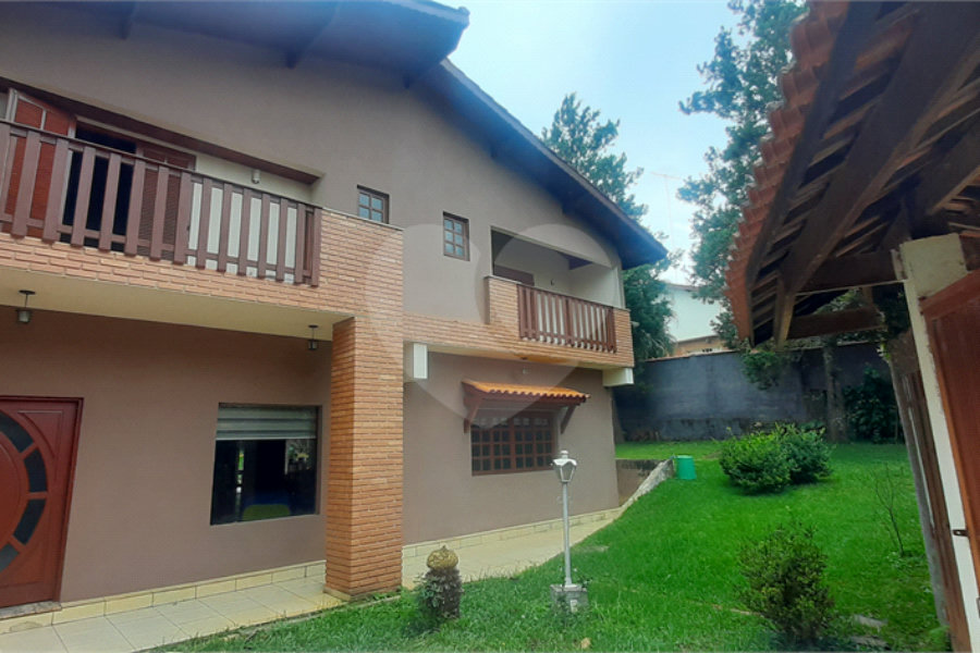 Casa à venda com 3 suítes no condomínio Chacarás Bela Vista, Mairiporã - SP