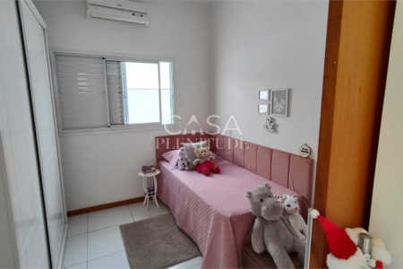 Casa em condomínio à venda com 3 quartos, sendo 1 suíte, em Iporanga, Sorocaba, SP