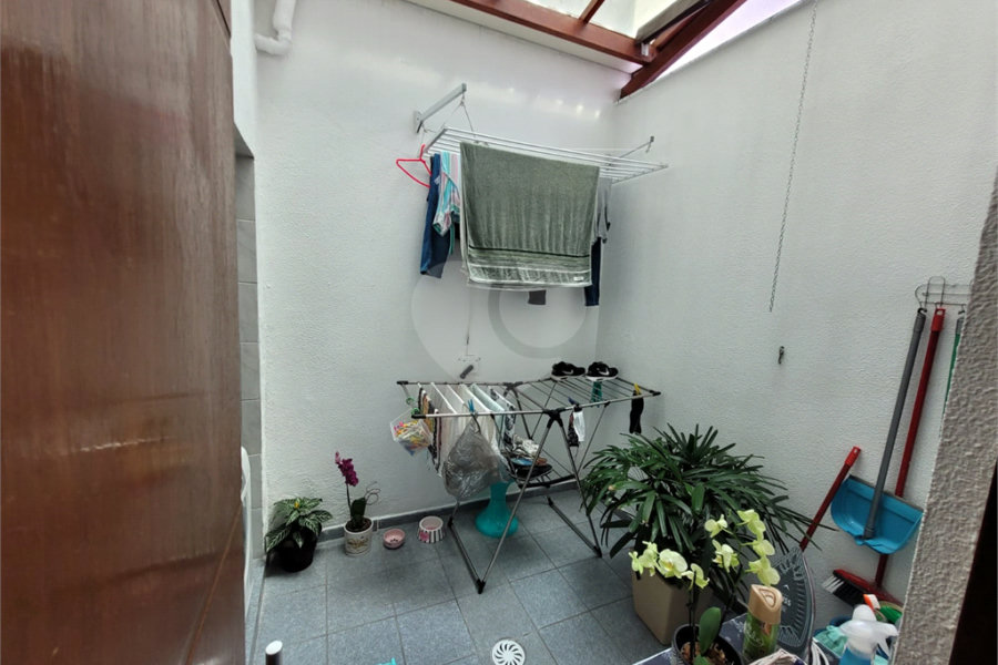 Sobrado à venda com 2 quartos em Vila Nivi, São Paulo, SP