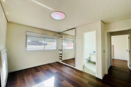 Casa à venda com 3 suítes em Independência, São Bernardo do Campo, SP