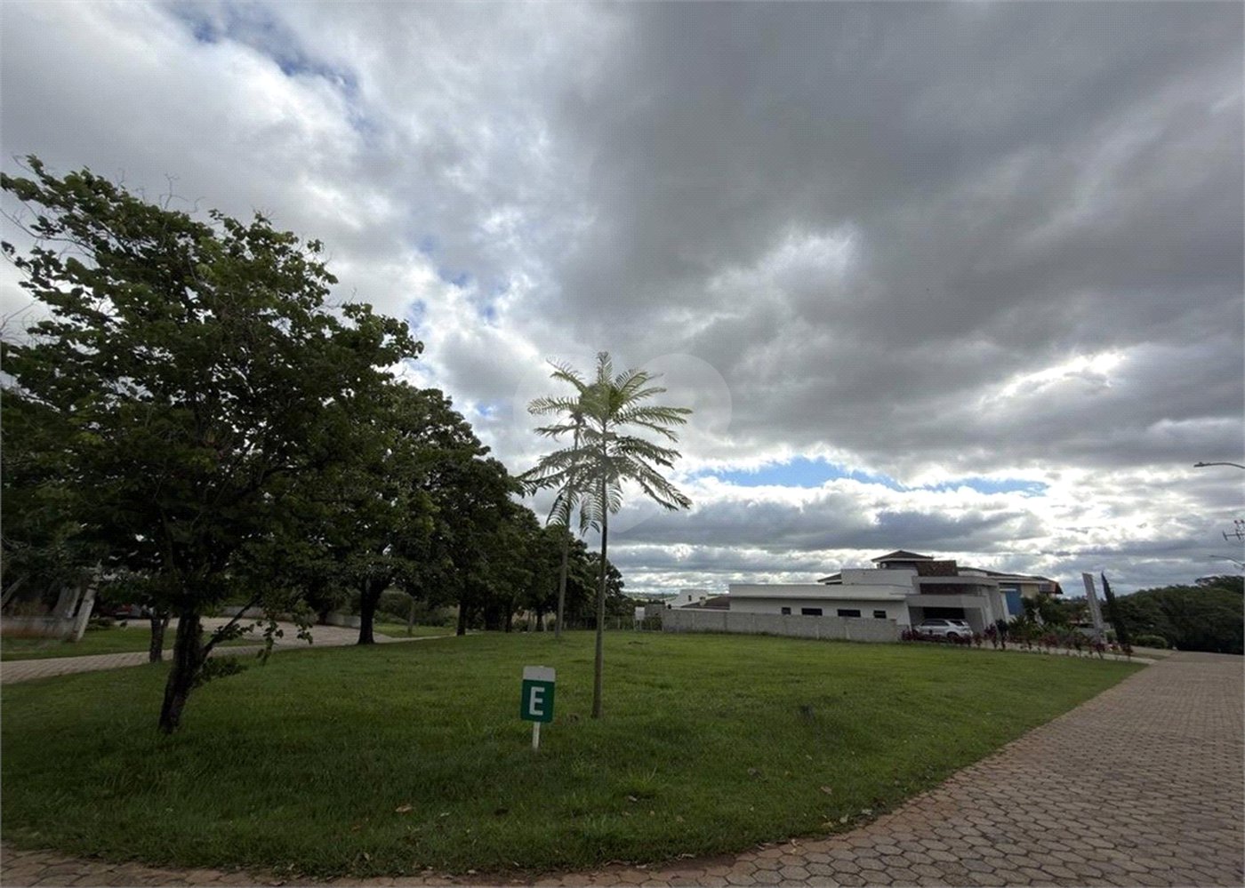 Terreno à venda no condomínio Vivendas do Lago, Sorocaba - SP