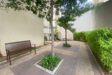 Apartamento à venda com 2 quartos em Vila Zat, São Paulo, SP