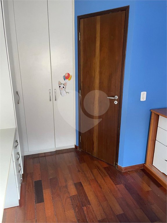 Casa à venda com 3 quartos, sendo 1 suíte, no condomínio Residencial Via Veneto, São Paulo - SP