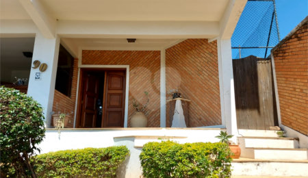 Sobrado à venda com 5 quartos, sendo 4 suítes,  em Santa Rosa, Vinhedo, SP