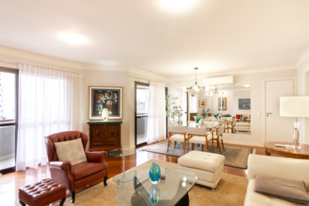 Apartamento à venda com 4 quartos, sendo 2 suítes, em Alto da Boa Vista, São Paulo, SP