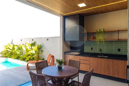 Casa à venda com 3 suítes no condomínio Residencial Dona Maria Candida, Indaiatuba - SP