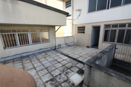 Sobrado à venda com 7 quartos, sendo 6 suítes, em Aclimação, São Paulo, SP