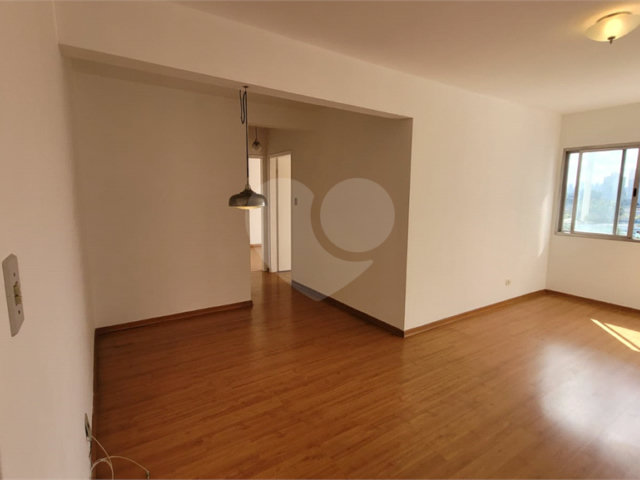 Apartamento à venda com 2 quartos em Santo Amaro, São Paulo, SP